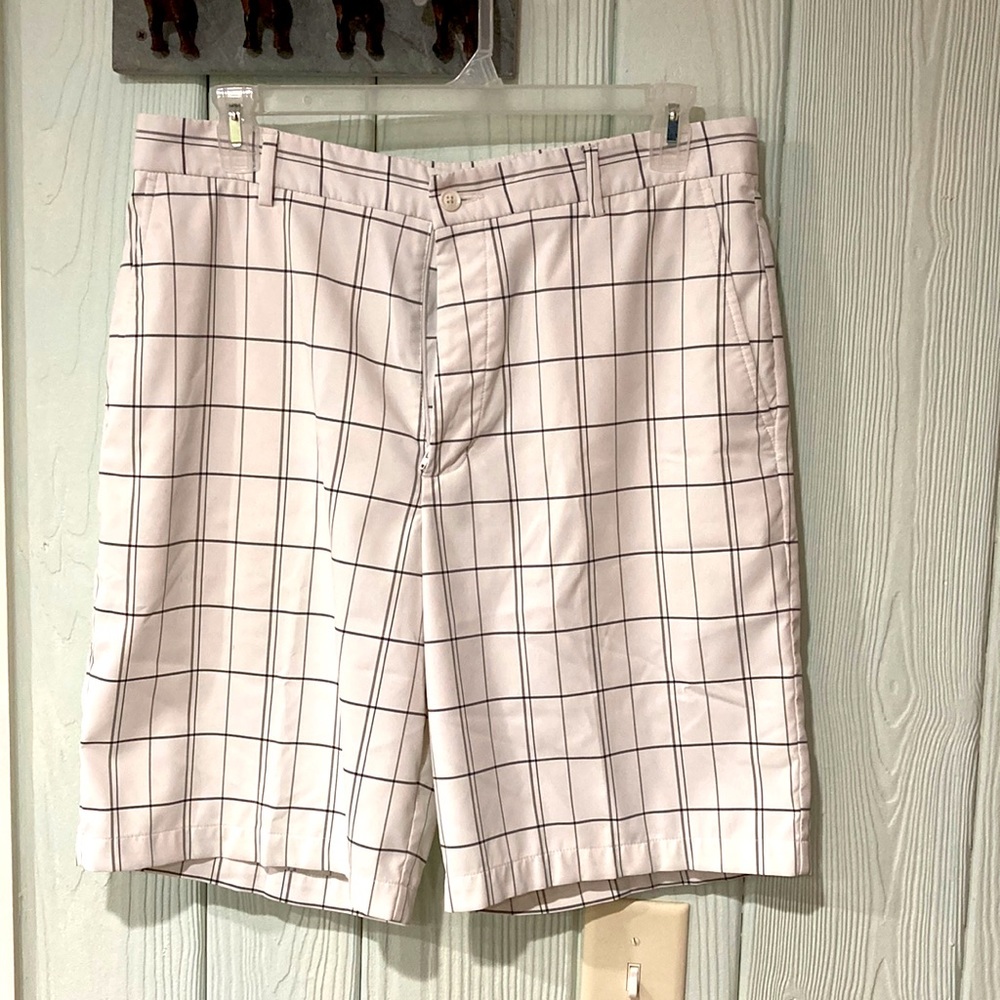 Slazenger Men’s white w/grey plaid golf shorts